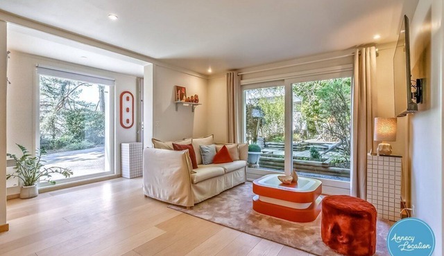 Acmé - Apartment with lake terrace view.