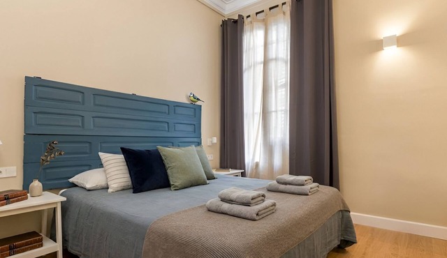 Acomodis Apartments - Comfy 15-Bedroom GroupFlat in L’Eixample up to 27 people!