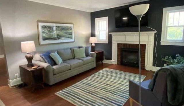 Acorn Acres- Sleeps 8, 2 Baths