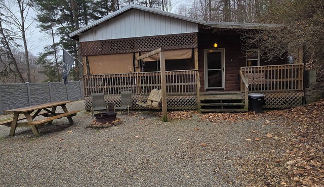 Acorn Cottage located in Hocking Hills
