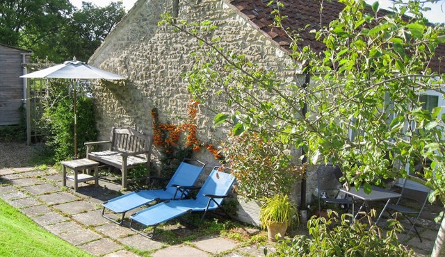 ACORN COTTAGE, pet friendly, country holiday cottage in Bruton