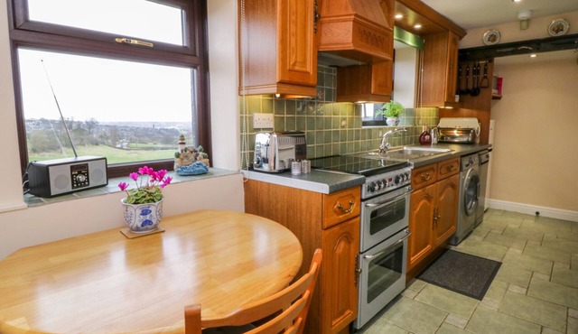 ACORN COTTAGE, with a garden in Thornton, West Yorkshire