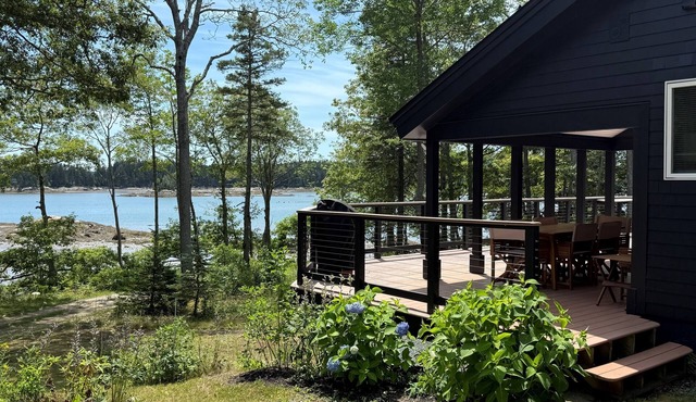 Acorn Lane Escape - Modern, Seaside Home