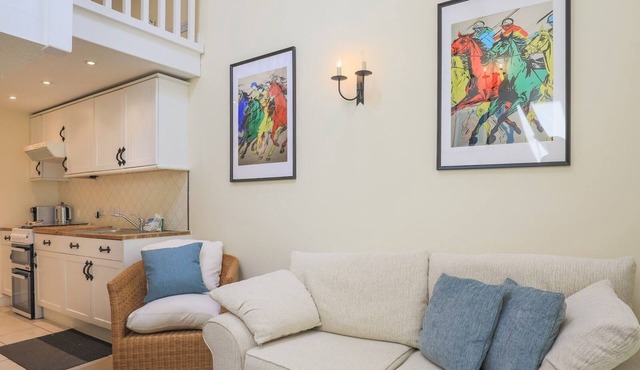 Acorn Lodge Windsor - Pass the Keys