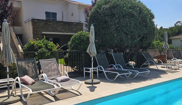 Acqua è Terra 2-6 pers.clim,swimming pool &garden, 5min walk from the center of St-Florent
