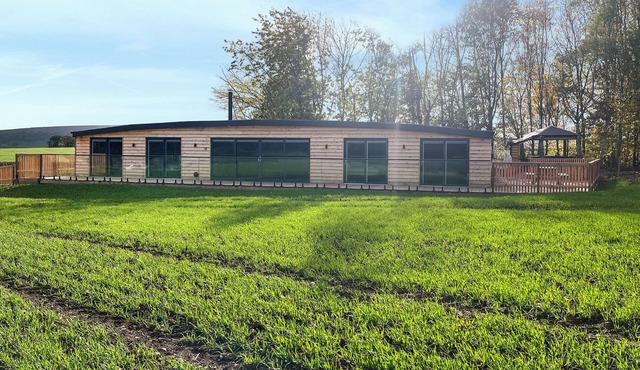 Acre Luxury Lodges-Cedar Lodge