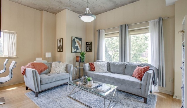 Across from Vanderbilt - Furnished 1BR - Balcony, Parking, Laundry, WiFi, Pet Friendly - 6 mth min