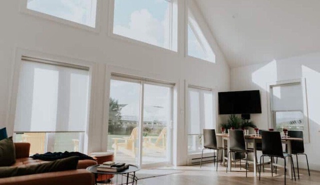 "Across the Way" 3-Bedroom Country Homen