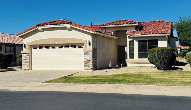 Active Adult Escape in Trilogy - Golf, Fitness, Heated Pool, Restaurant & More