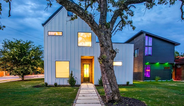 Actually walkable to Georgetown Square with a private heated pool!n