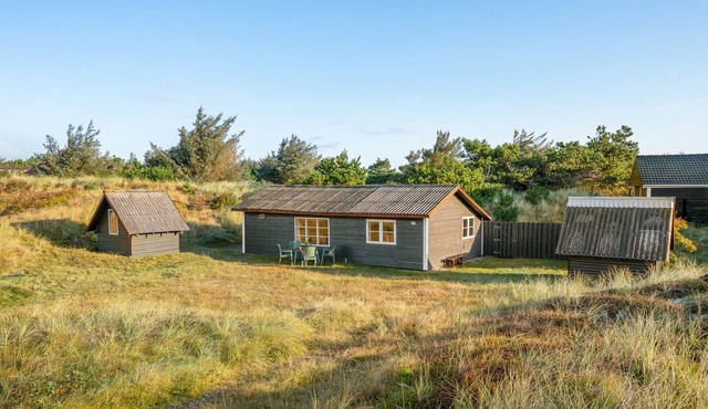 "Acucena" - 500m from the sea by Interhome