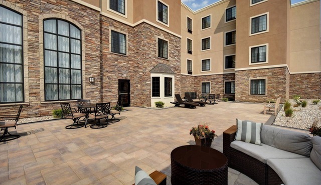 ADA Studio w/ Tub | Near Lake Michigan Beaches