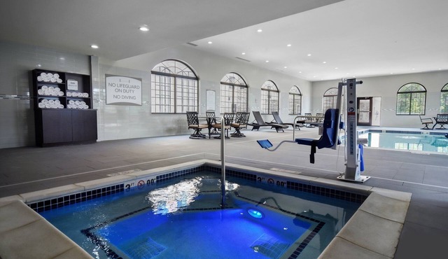 ADA Suite | Breakfast Included | Near Downtown