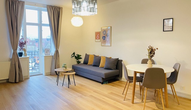 aday - The Swanky Suite