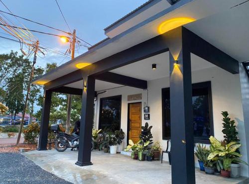 Adeeb Homestay