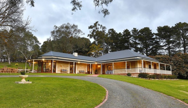 Adelaide Hills Country House Luxury Escape - Balhannah