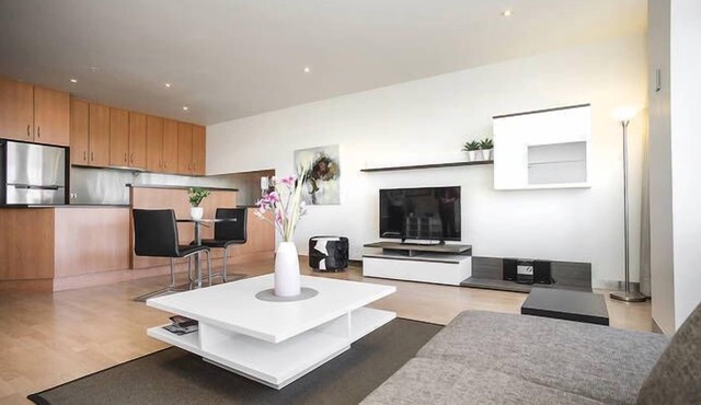 Adelaide Parkland Tower Apartment