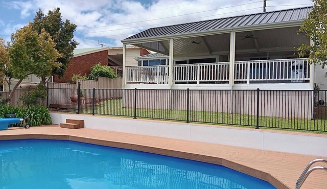 ADELAIDE SUNSET POOL HIDEAWAY | Seaview Downs 4BR | Pool, Views, Sleeps 14, Pet Friendly