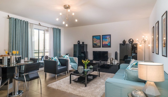 Adele - Elegant with modern styling VRBO