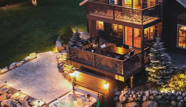 ADIRONDACK 14FT WATER WHEEL LUXURY MOUNTAIN CABIN WITH HOT TUB AND POND! NEW!