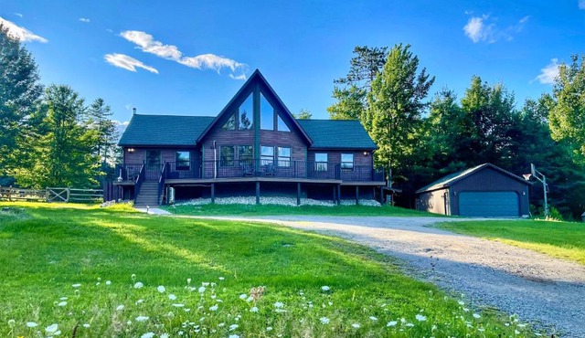 Adirondack Alpine Cabin with Hot Tub, Near Whiteface, Lake Placid, Game Rm, Fenced Yard, Views