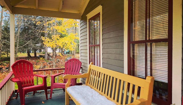 Adirondack Getaway in the heart of Keene Valley near Ausable Club