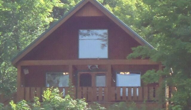 Adirondack Lakefront Home. Internet, Private Beach, Boats, Canoe, Kayaks.