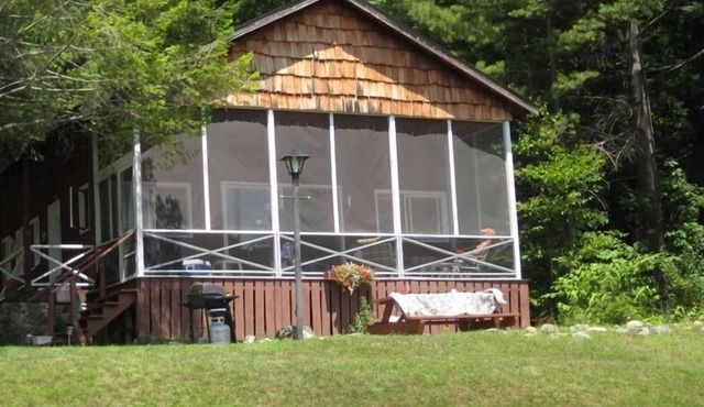 Adirondack Lakeside Cottage on Beautiful Brant Lake, NY