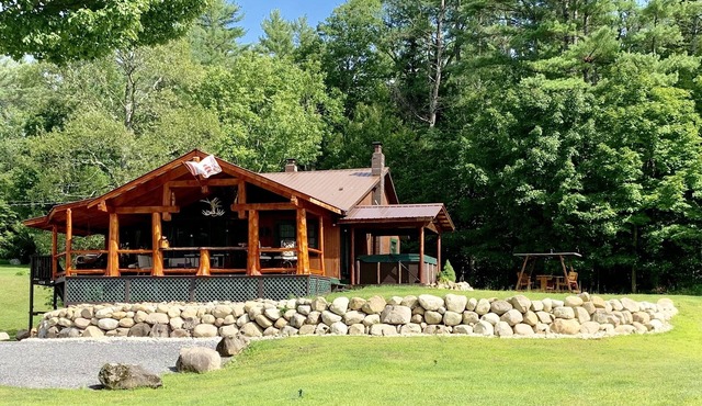 Adirondack Mts. Lakefront Cabin with Hot Tub on Lake Algonquin, Wells , NY.