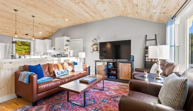 Adirondack Retreat! Private home perfect for families and outdoor lovers!