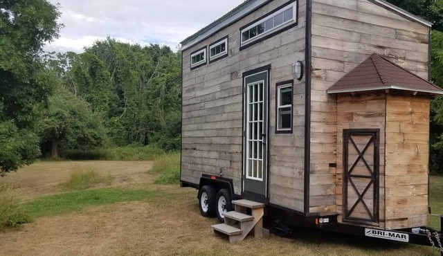 AdirondackCountryLiving cedar tiny house experience-3 min to SLU, 15 to Clarkson