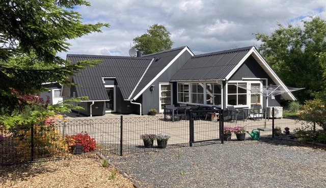 "Adisl" - 600m to the fjord by Interhome
