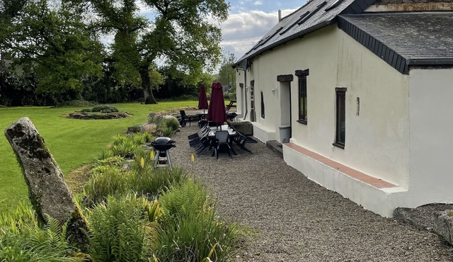 Adjoining houses with heated pool, WIFI, kid friendly