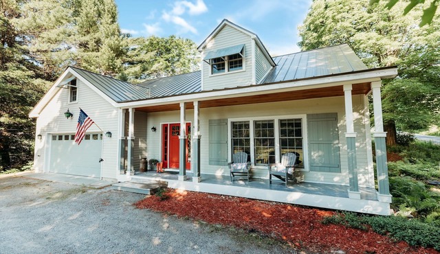 ADK Summer Hub: Hot Tub - Parlor Games - Coffee Bar - Dogs Welcome!