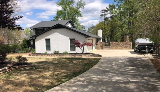 Admiral's Club, wide cove, spa, pool/ping pong/air hockey/poker tables