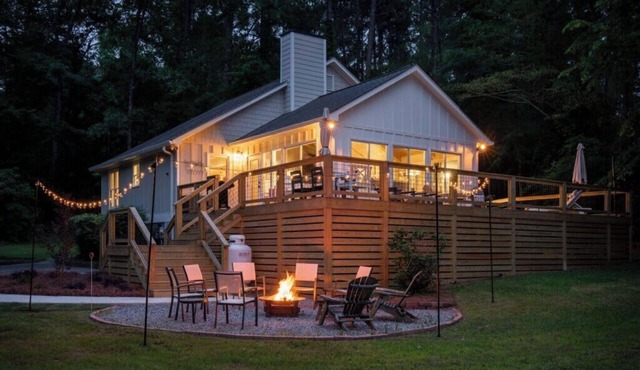 Admirals Retreat - Dock, Pickleball & Firepit