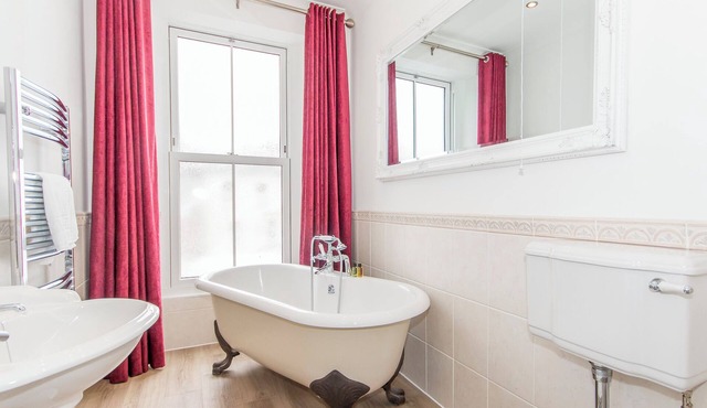 Admiralty street by Pureserviced