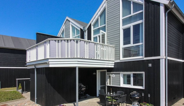 "Adna" - 700m from the sea by Interhome