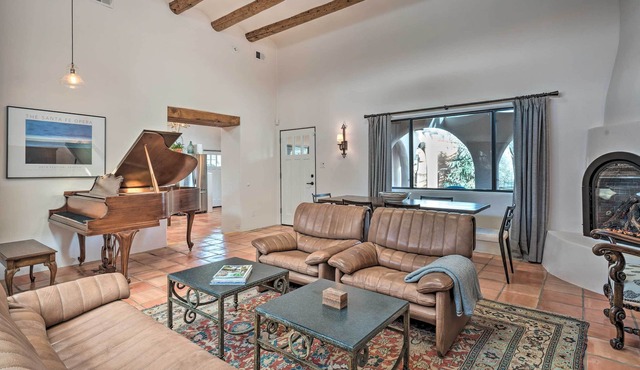 Adobe House w/Patio - Walk to Dtwn Plaza & Shops!
