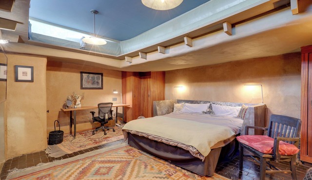 Adobe Studio: 2 Blocks to Dtwn Santa Fe Plaza!