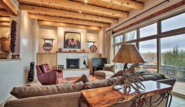 Adobe-Style Home w/Views < 5 Mi to Santa Fe Plaza