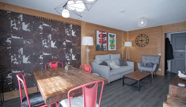 Adonis A - Cosy Renovated Apartment