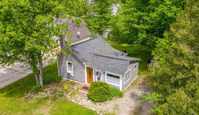 Adorable studio on the Huron River in the Village of Milford.