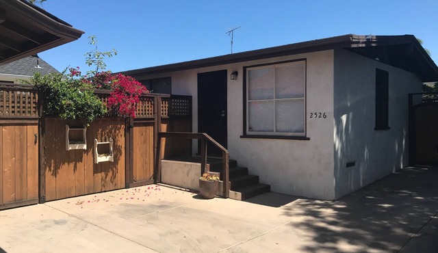 Adorable 1 bd cottage, heart of Old Town- WE LOVE PETS! Insta @oldtownvacay