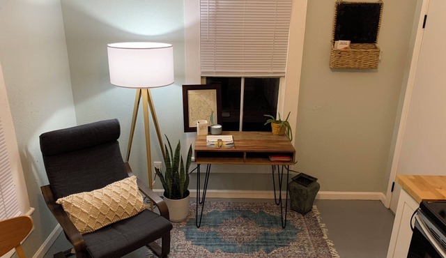 Adorable 1-bedroom apartment with AC in charming Brunswick