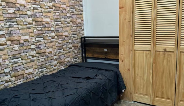 Adorable 1-bedroom apartment with AC in tranquil Queens