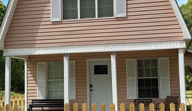 Adorable 1-bedroom barn in Main Street Mineola