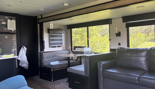 Adorable 1-bedroom caravan with AC in charming Micanopy