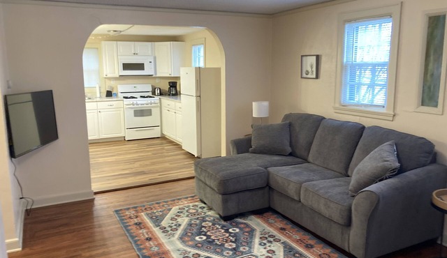 Adorable 1 bedroom duplex in quiet neighborhood.