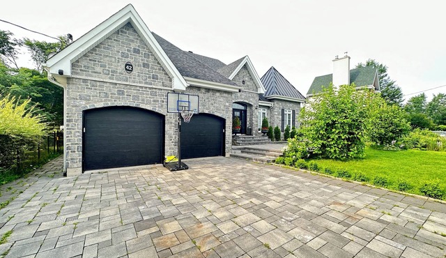 Adorable 1 Bedroom Guesthouse/Free Parking